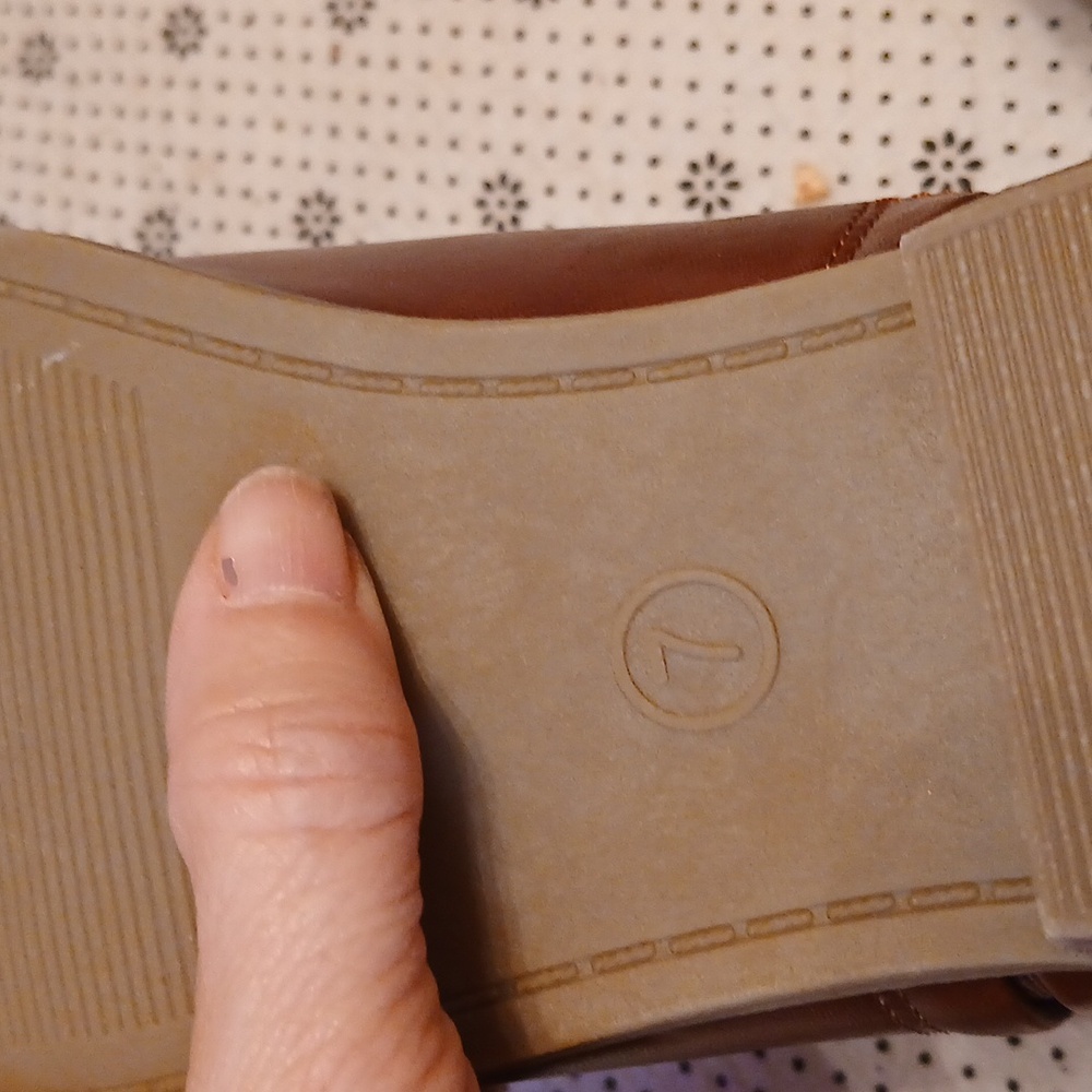 Universal Threads Split Top Ankle Boot - image 5